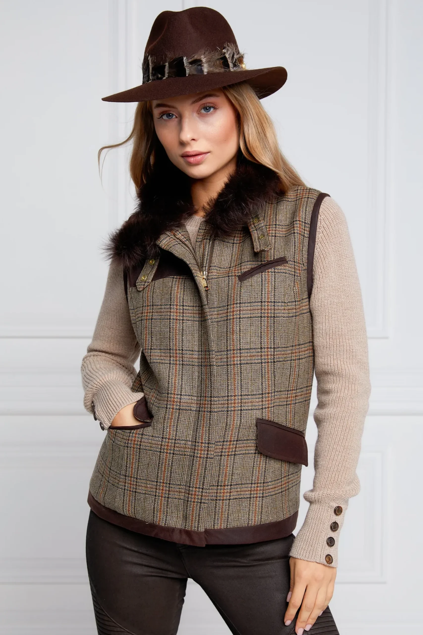 Holland Cooper Aviator Gilet Bourbon Tweed Hot