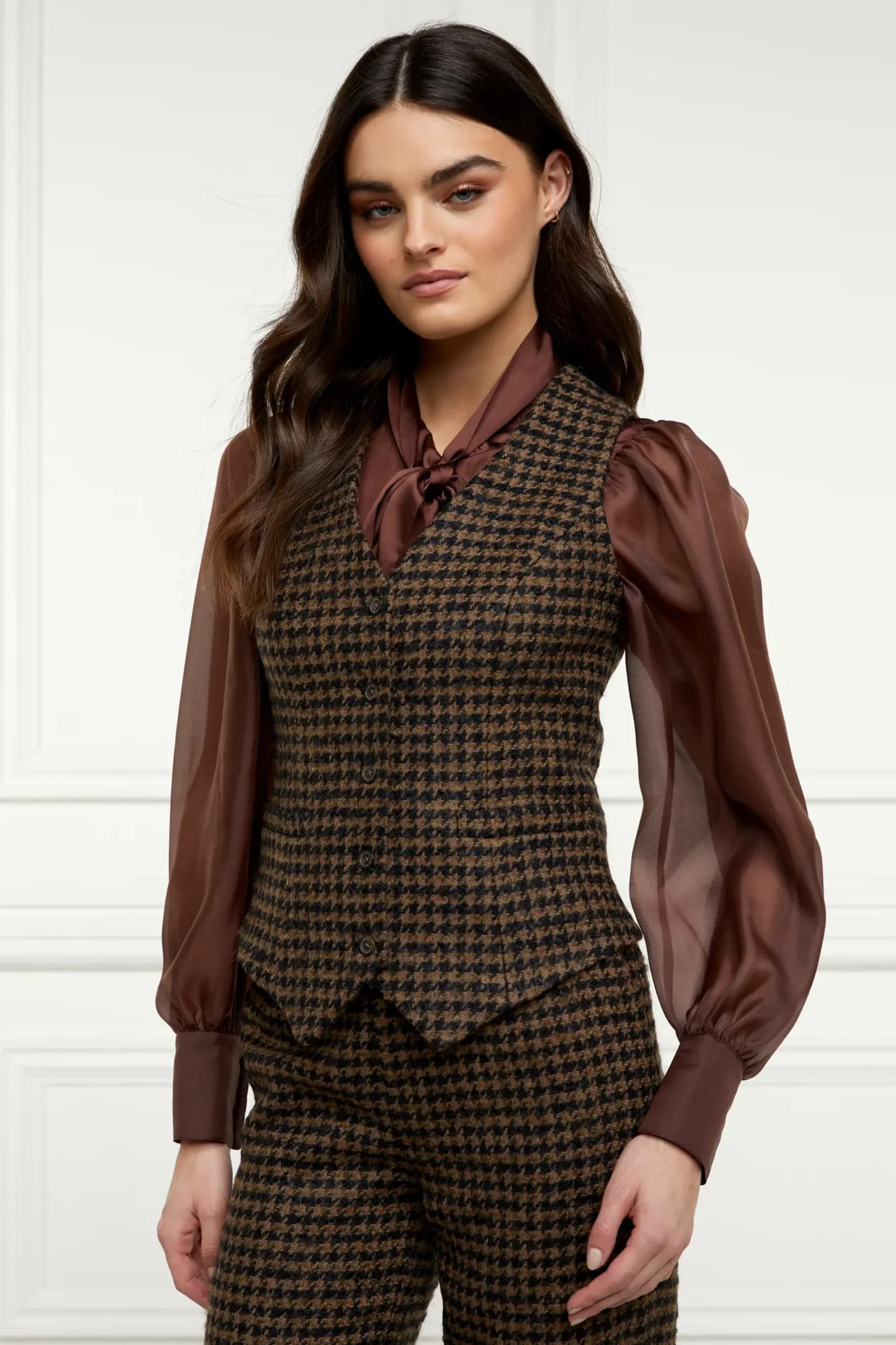 Holland Cooper Hampton Waistcoat Chocolate Houndstooth Outlet