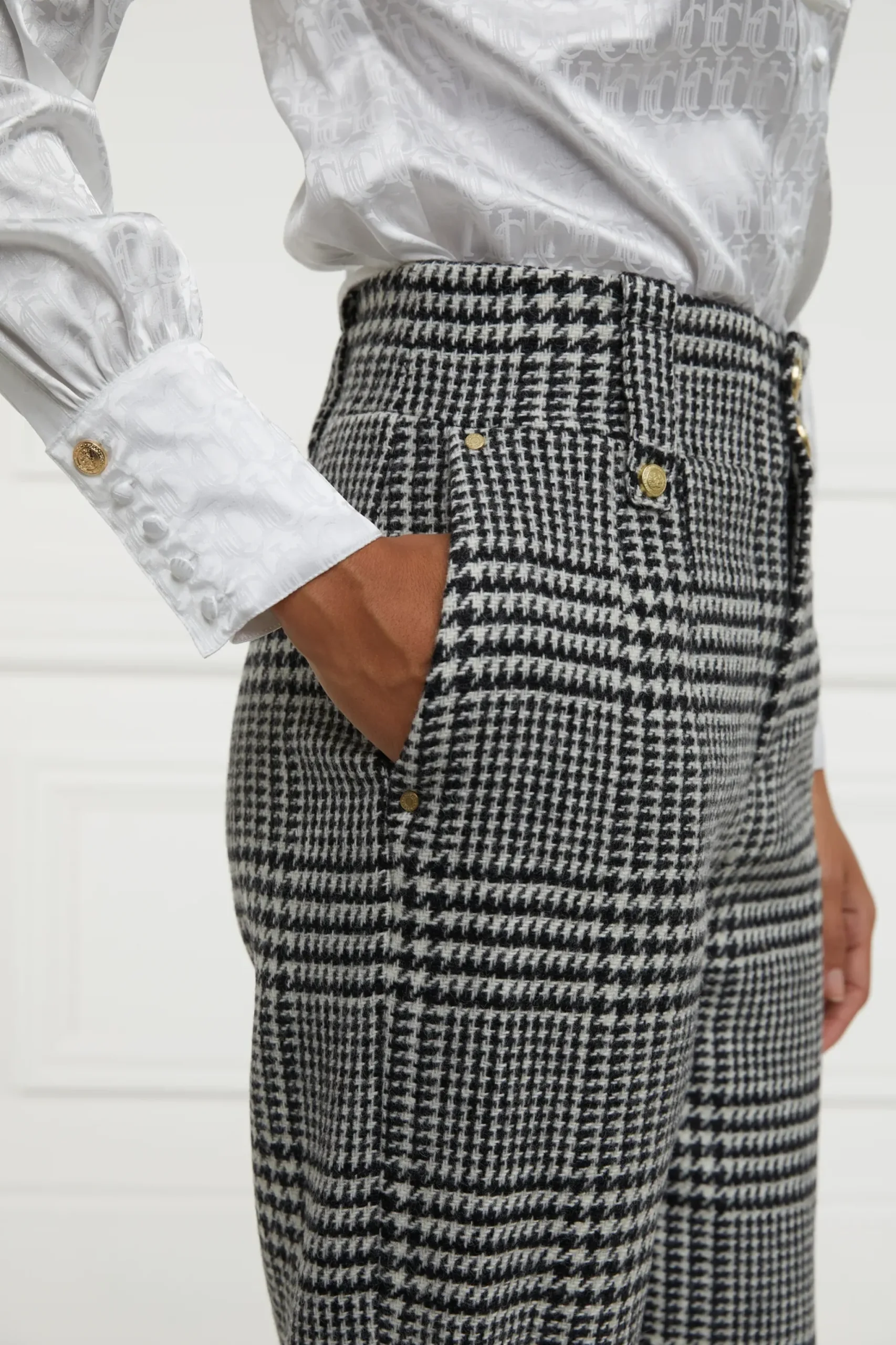 Holland Cooper High Waisted Straight Trouser Large Scale Prince of Wales Mono Discount