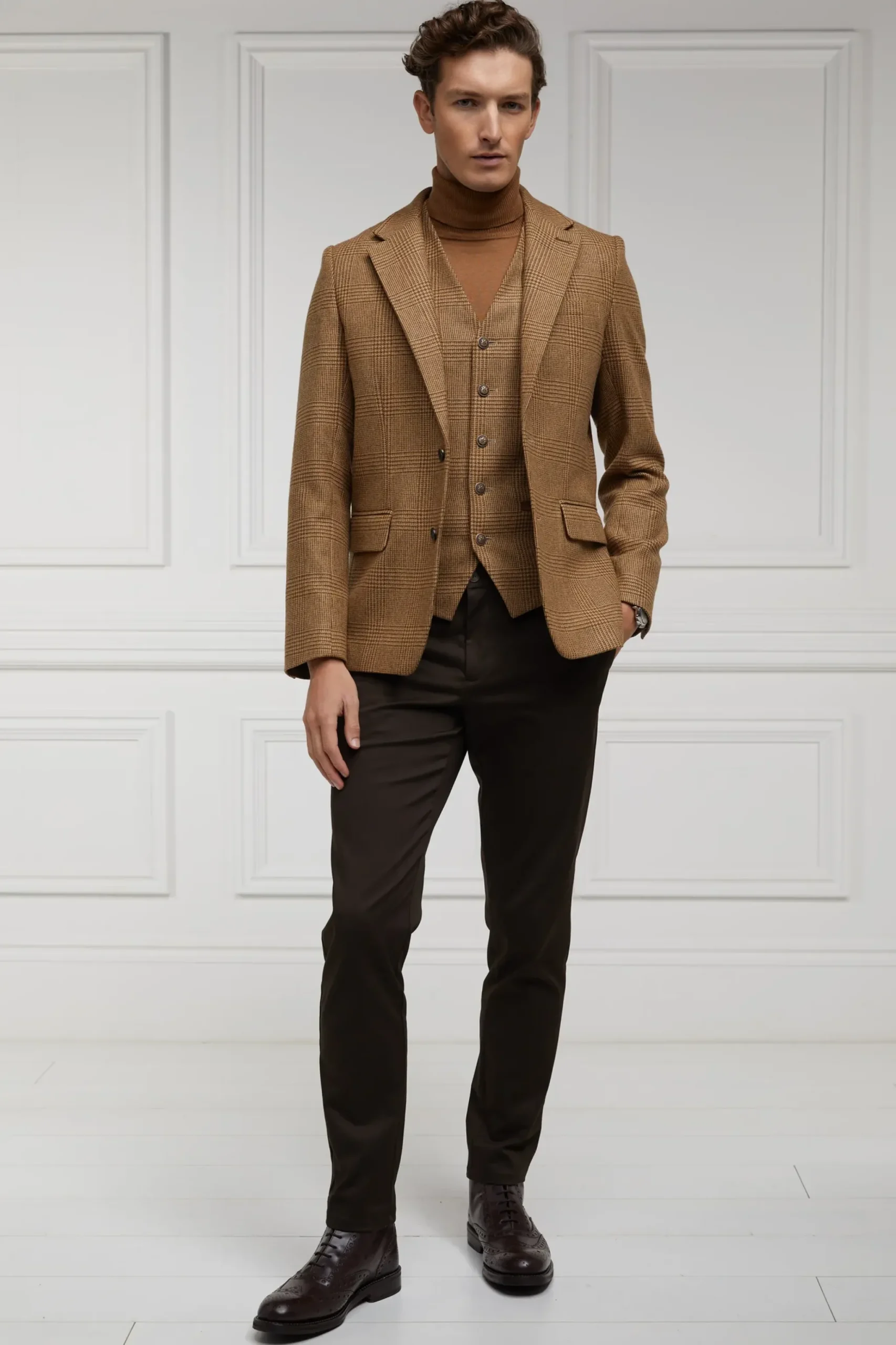 Holland Cooper St James Waistcoat Tawny Hot