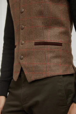 Holland Cooper St James Waistcoat Clarence Check Merlot Clearance